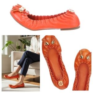 Tory Burch Reese Ballet Flats Shoes Sz 7.5 Orange Coral Leather Tassel Bow Logo